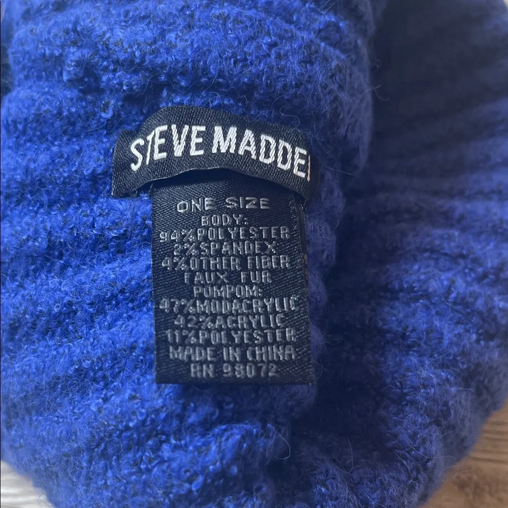 Steve Madden Blue‎ Knit Pom-Pom Hat NEW O/S